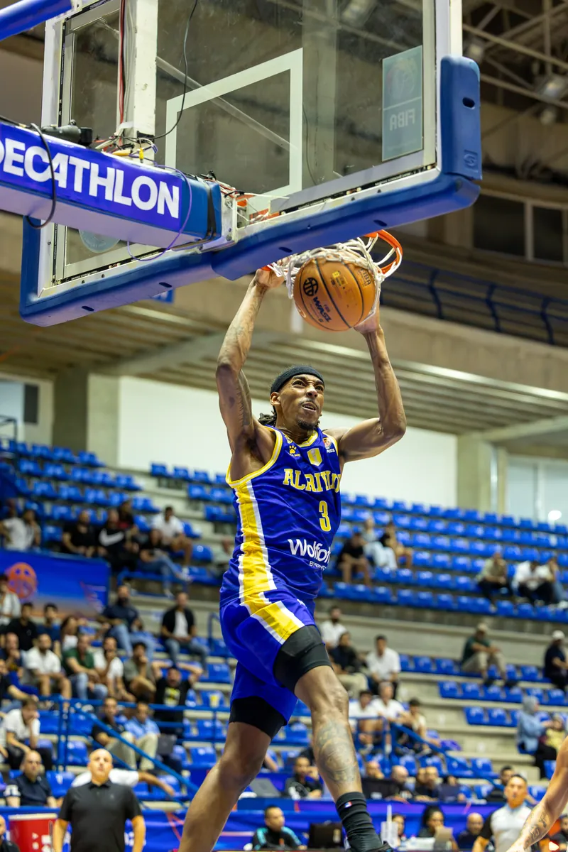 Al Riyadi #3 at the rim, FIBA WASL Final 8 in Lebanon